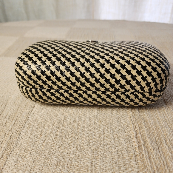 Y2K Banana Republic Woven Black and Tan Clutch - Picture 5 of 7